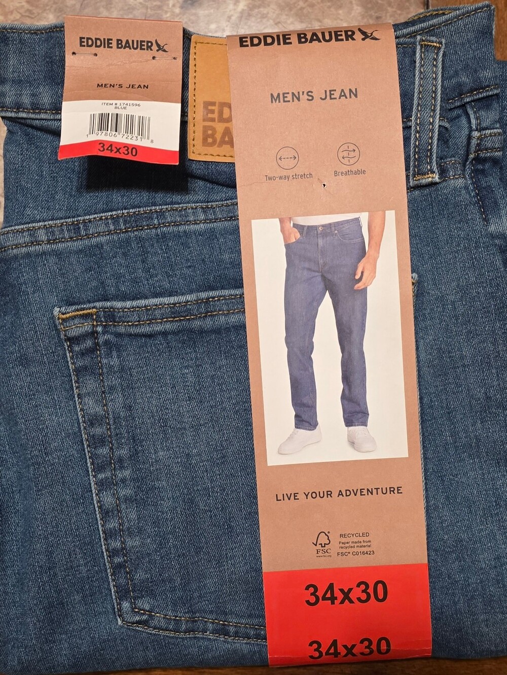 Eddie Bauer Men's Straight Jeans — Medium Blue Denim